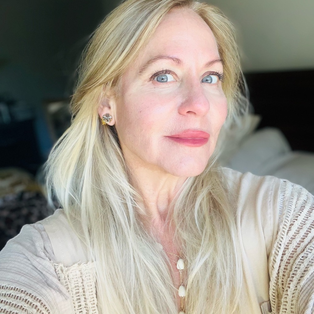 🍀 Chanel Vintage Two-toned Clip on earrings 🍀 - Picture 5 of 5